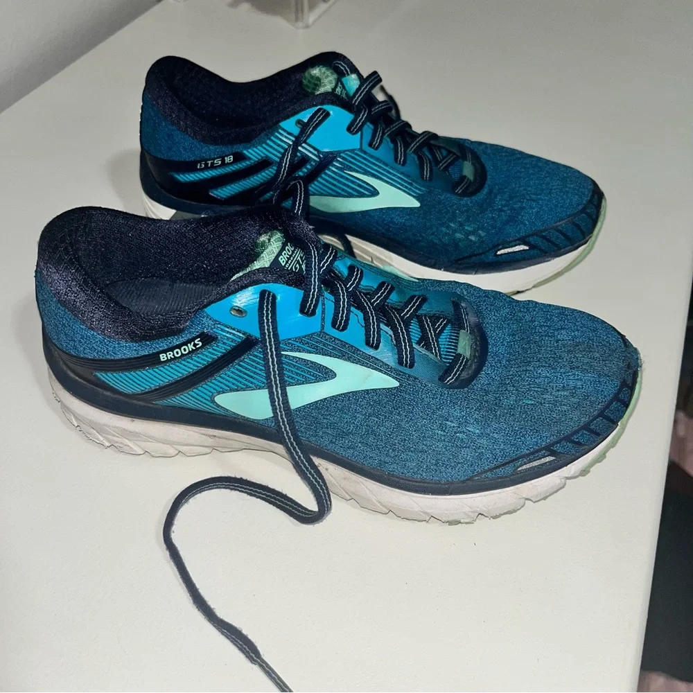 Brooks womens size 7.5 blue workout sneakers - Picture 2 of 7